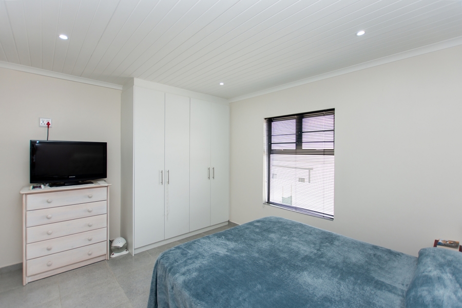 2 Bedroom Property for Sale in Harbour Lights Western Cape